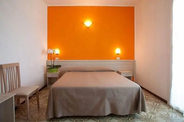 Economy Tek Büyük veya İki Ayrı Yataklı Oda, Balkon, Deniz Manzaralı