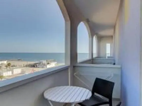 Economy Üç Kişilik Oda, Kısmi Deniz Manzaralı