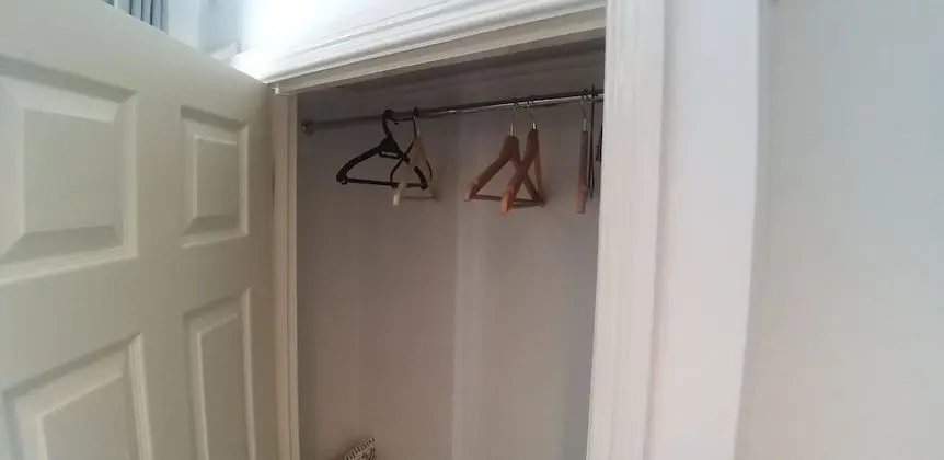 Tek Büyük Yataklı Oda, Ortak Banyo