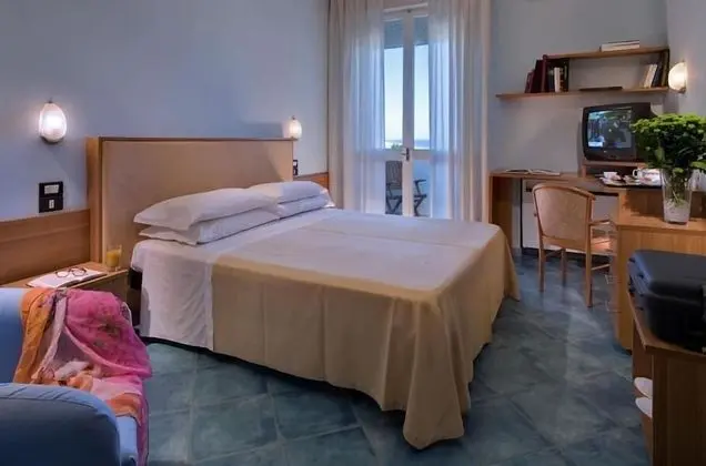 Comfort Tek Büyük Yataklı Oda, 1 Çift Kişilik veya 2 Tek Kişilik Yatak, Balkon, Deniz Manzaralı