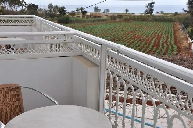 Üç Kişilik Oda