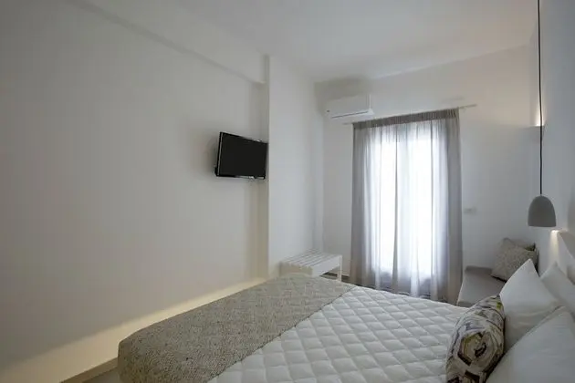 Standard Tek Büyük Yataklı Oda, Kısmi Deniz Manzaralı