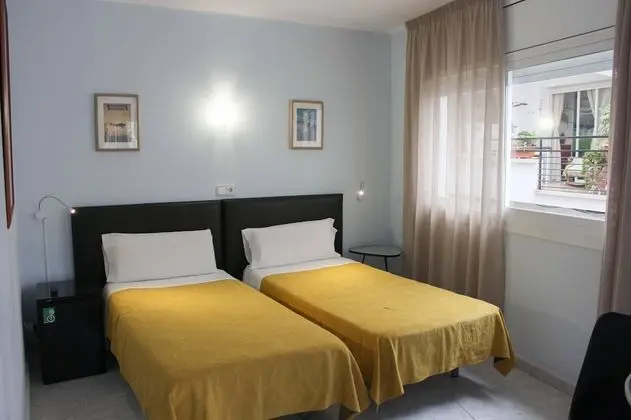Tek Büyük veya İki Ayrı Yataklı Oda, Balkon