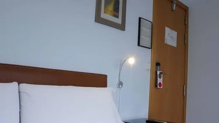 Tek Büyük veya İki Ayrı Yataklı Oda, Balkon