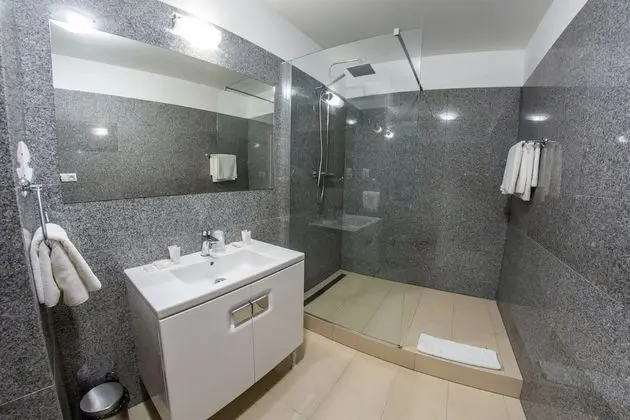 Apart Daire, 1 Büyük (Queen) Boy Yatak, Şehir Manzaralı