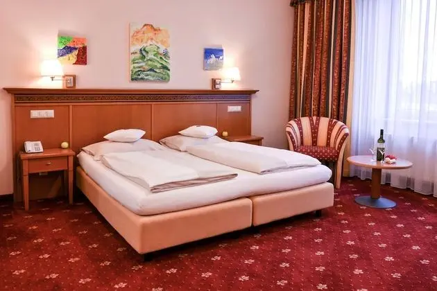 Comfort Tek Büyük Yataklı Oda