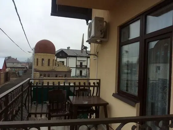 Tek Büyük Yataklı Oda, Balkon