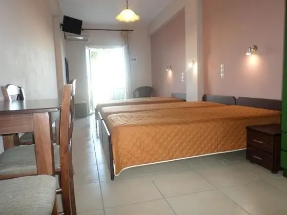 Üç Kişilik Oda