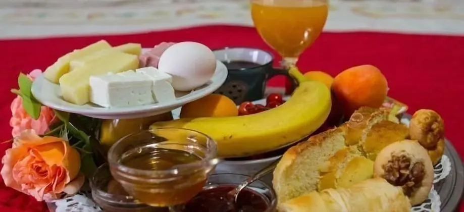 Üç Kişilik Oda