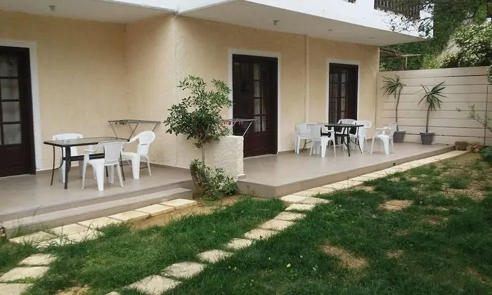 Üç Kişilik Oda