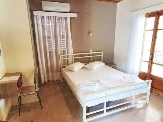 Tek Büyük Yataklı Oda, Balkon