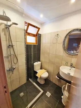 Tek Büyük Yataklı Oda, Balkon