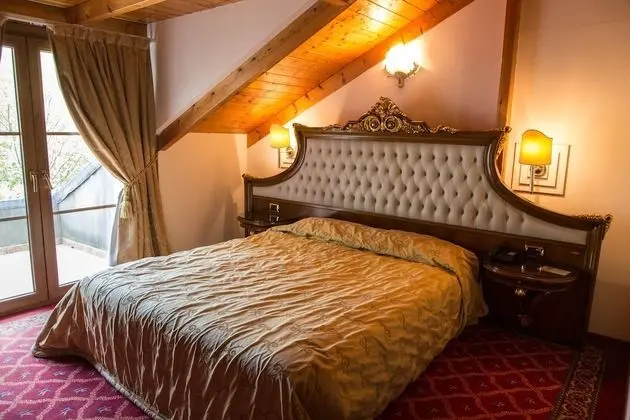 Deluxe Tek Büyük veya İki Ayrı Yataklı Oda