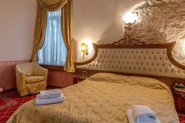 Deluxe Tek Büyük veya İki Ayrı Yataklı Oda