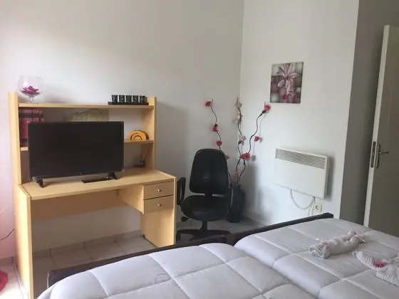 Standard Tek Büyük veya İki Ayrı Yataklı Oda, Sigara İçilmez