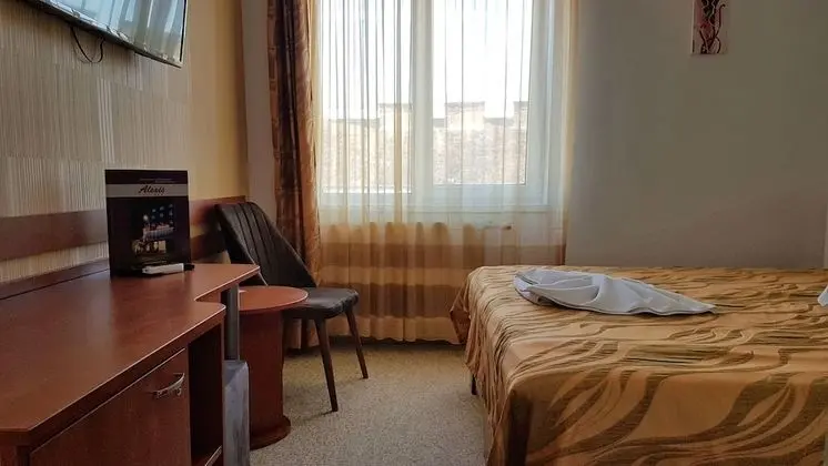 Standard Tek Büyük Yataklı Oda