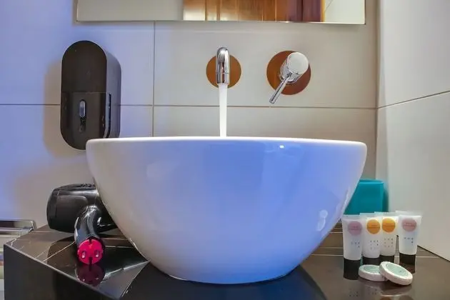 Tek Büyük veya İki Ayrı Yataklı Oda, Balkon