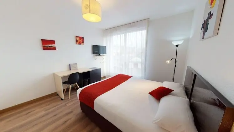 Standard Tek Büyük Yataklı Oda