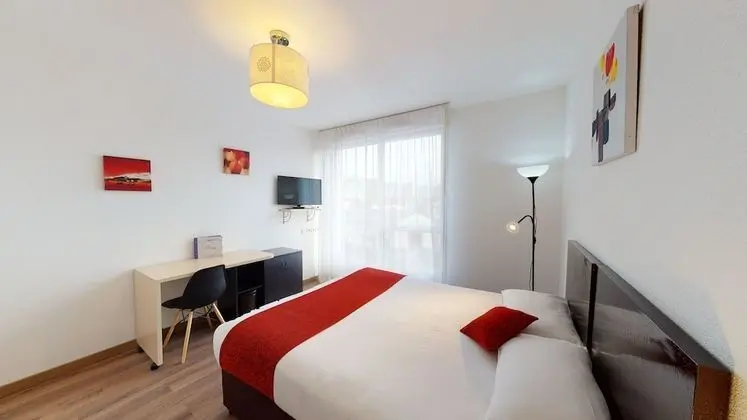 Standard Tek Büyük Yataklı Oda