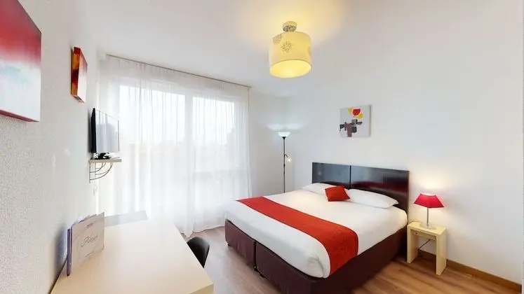 Standard Tek Büyük Yataklı Oda