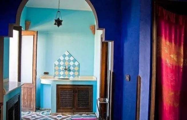 Üç Kişilik Oda, Şehir Manzaralı