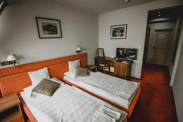 1 Çift Kişilik Veya 2 Tek Kişilik Yatak Superior