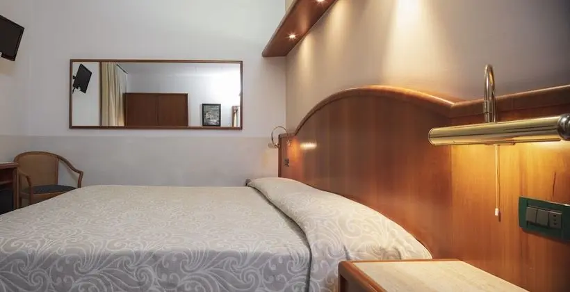 Classic Tek Büyük veya İki Ayrı Yataklı Oda, 1 Çift Kişilik veya 2 Tek Kişilik Yatak