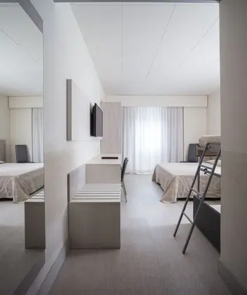 Family Dört Kişilik Oda