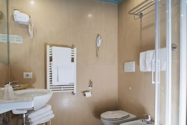 Tek Büyük veya İki Ayrı Yataklı Oda, 1 Çift Kişilik veya 2 Tek Kişilik Yatak