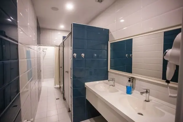 Basic Ortak Ranzalı Oda, Sadece erkekler için (Bed in 6-beds dormitory)