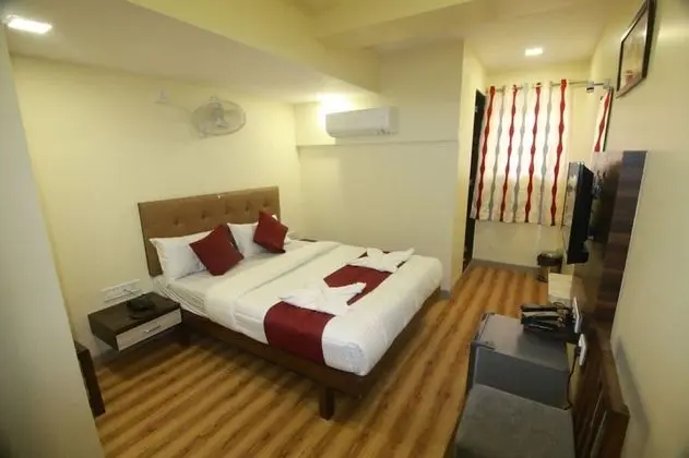 Deluxe Tek Büyük Yataklı Oda, 1 Çift Kişilik Yatak, Sigara İçilmez