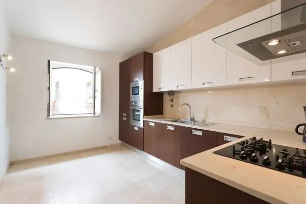 Apart Daire, 2 Yatak Odası, Nehir Manzaralı