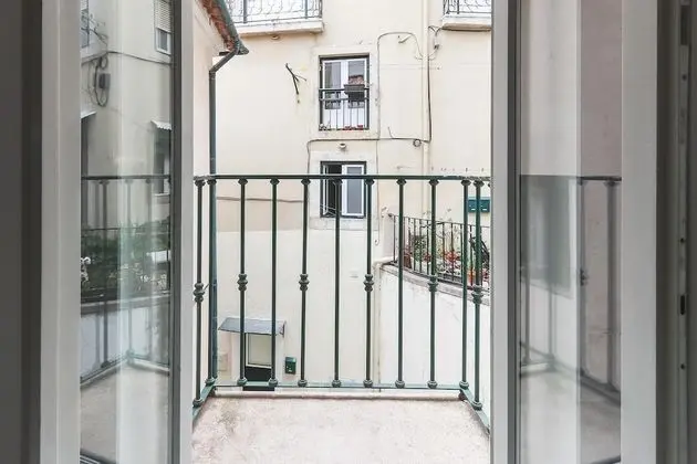 Ev