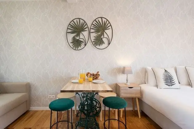 Stüdyo, Nehir Manzaralı