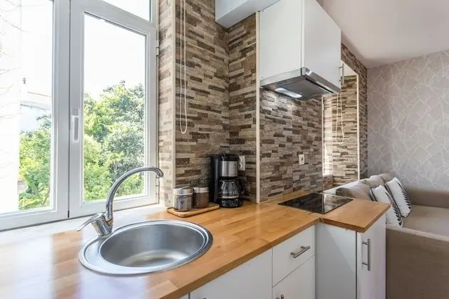 Stüdyo, Nehir Manzaralı