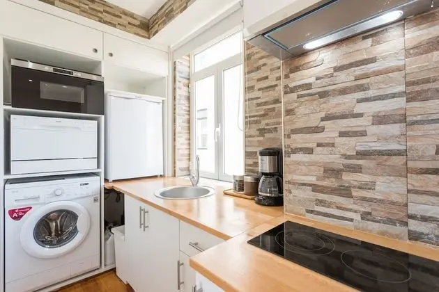 Stüdyo, Nehir Manzaralı