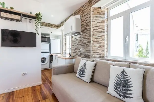 Stüdyo, Nehir Manzaralı