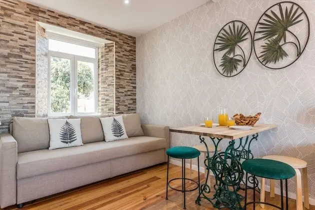 Stüdyo, Nehir Manzaralı