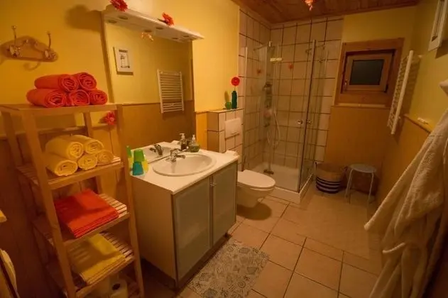 Family Dört Kişilik Oda, Ortak Banyo