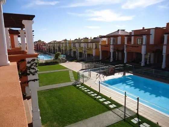 Villa, 3 Yatak Odası, Havuz Manzaralı