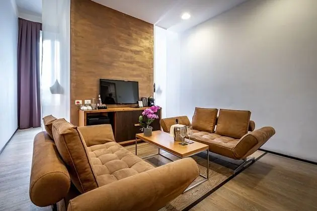 Süit, Nehir Manzaralı