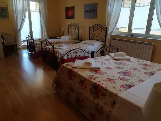 Dört Kişilik Oda (Red)