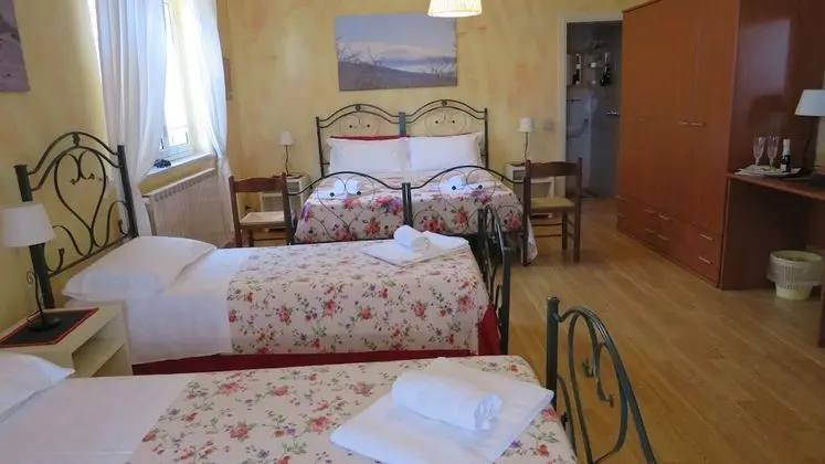 Dört Kişilik Oda (Red)