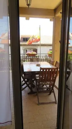 Dört Kişilik Oda (Red)