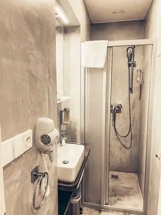Standard Tek Büyük Yataklı Oda, 1 Yatak Odası, Özel Banyo, Zemin Kat