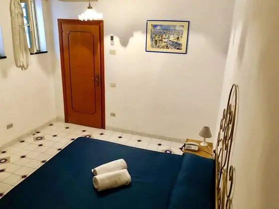 Standard Tek Büyük Yataklı Oda