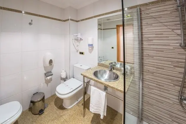 Büyük Yataklı Tek Kişilik Oda (Interior)