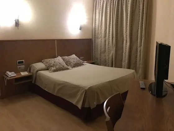 Tek Büyük Yataklı Oda