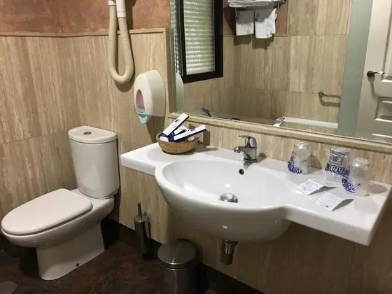 Üç Kişilik Oda (2 Adults + 1 Child)