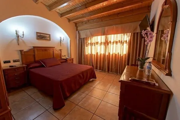 Tek Büyük veya İki Ayrı Yataklı Oda